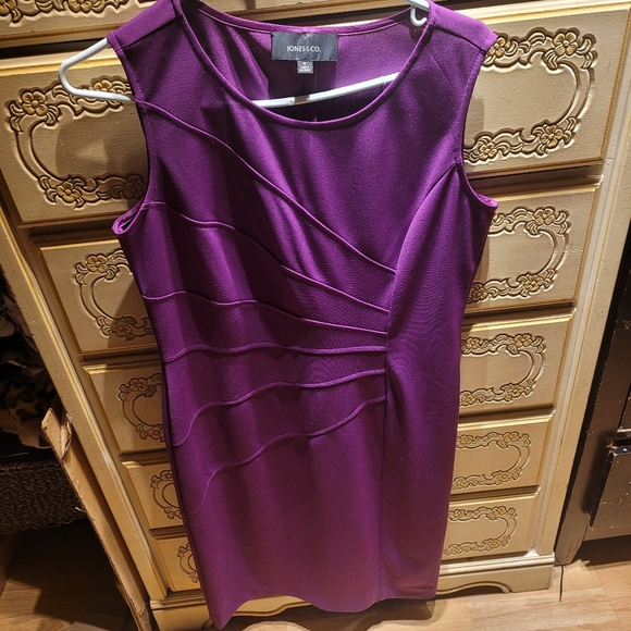 Dress - Picture 5 of 7